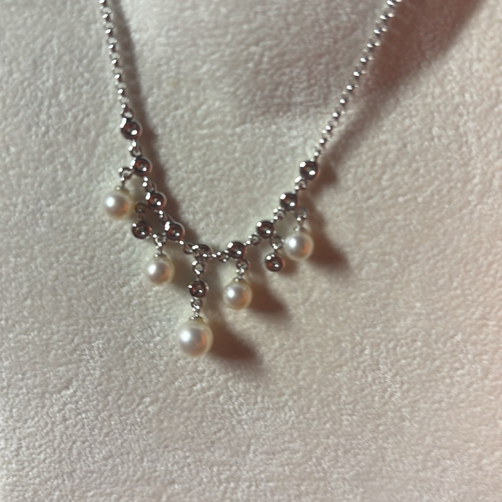 Desires by Mikolay necklace white gold, pearls and diamonds.